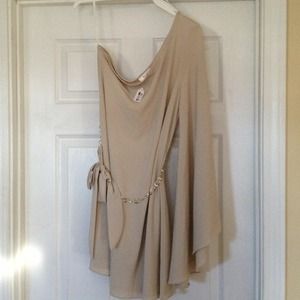 Dress with chain