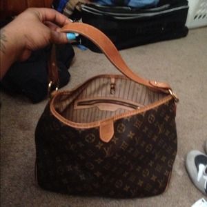 LV authentic💯delightful PM pre_Loved handbag