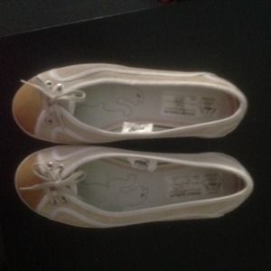 SOLD! Super cute Puma flats