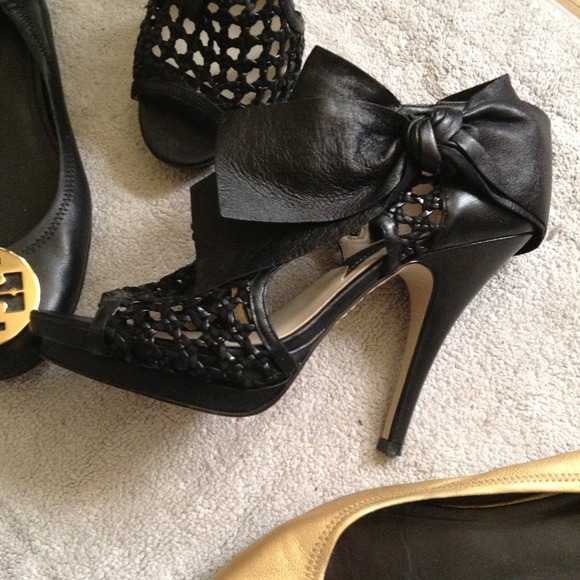 Boutique9 Caged peep toe heels - Picture 2 of 4