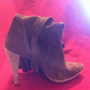 Roberto Durville Gorgeous Suede Boots!