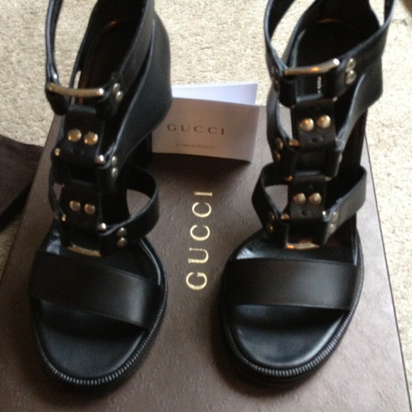 Brand New Gucci Leather Heels! - Picture 3 of 4