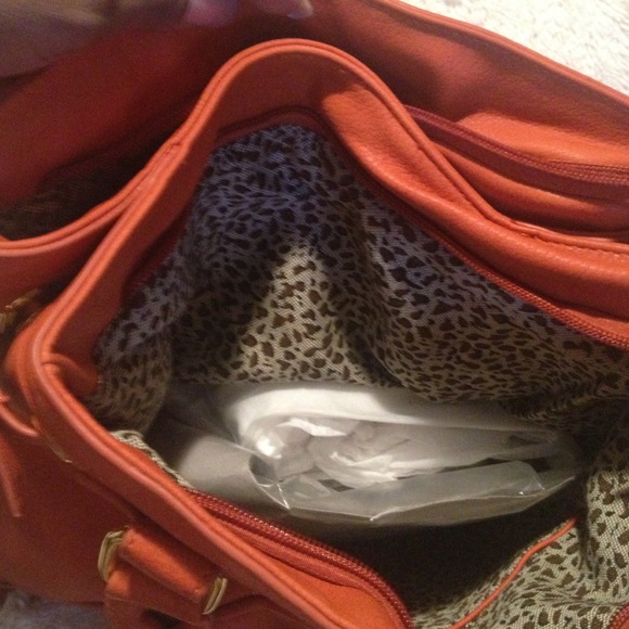 SOLD LADIES!! - Picture 3 of 4