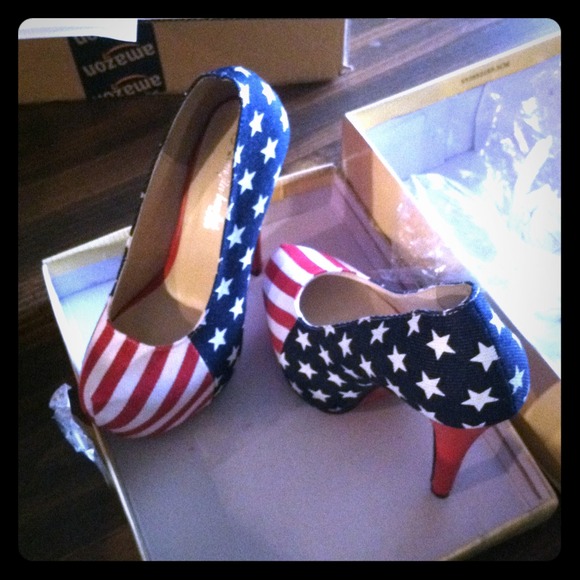Pu leather pumps. American flag
