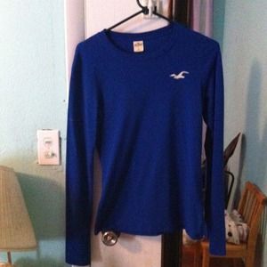 Blue hollister shirt