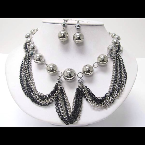 Light silver set