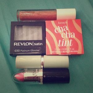 🚫TRADED MAKEUP AND BURBERRY BUNDLE🚫