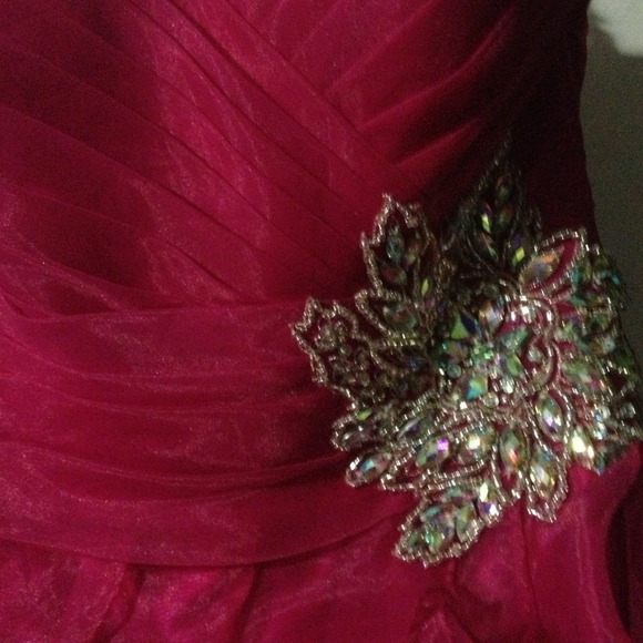 Beautiful fuchsia ball gown style prom dress. - Picture 3 of 3