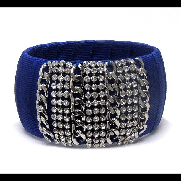 Blue diamond & chain bracelet
