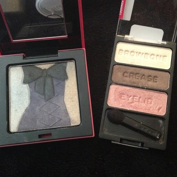 💢SOLD💢 Makeup bundle!! - Picture 2 of 4