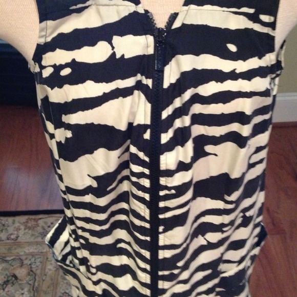 SOLD Michael Kors dress🌟🌟bundle @bayleebanks💥💥 - Picture 4 of 4