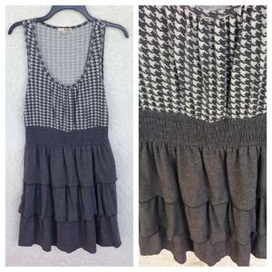 ***Sold in a bundle**Houndstooth ruffle tank dress