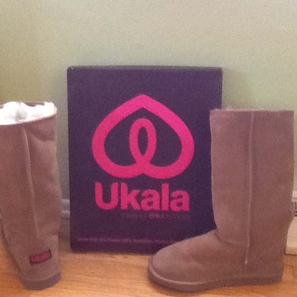Ukala by emu Australia chestnut boots.