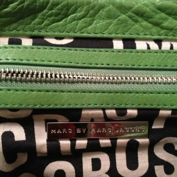 Authentic Marc by Marc Jacobs leather handbag Lime - Picture 2 of 3