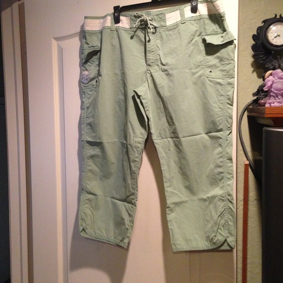 Women's size 20 capris