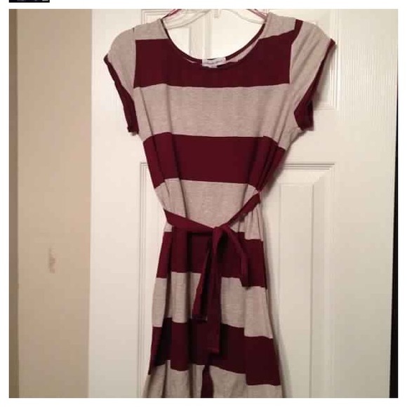 Light gray/maroon cotton dress with maroon sash