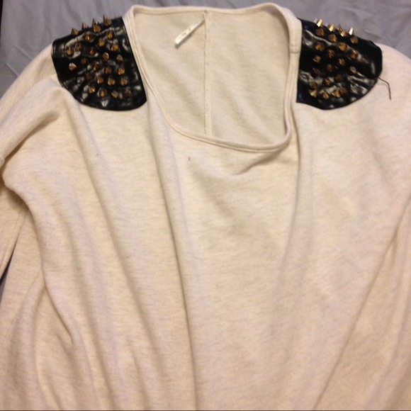 Bundle - Picture 4 of 4