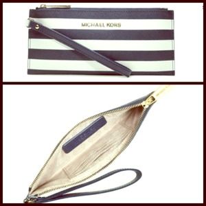 Authentic Michael Kors Wristlet