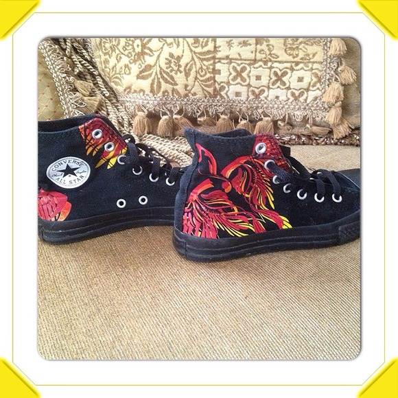 Boy's Converse Chuck Taylor Shoes Sz 2
