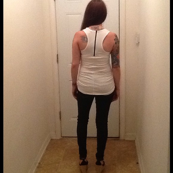 TRADED Guess White Ribbed Tank with Black Zipper