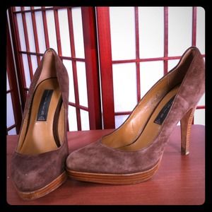 Steve Madden brown suede pumps