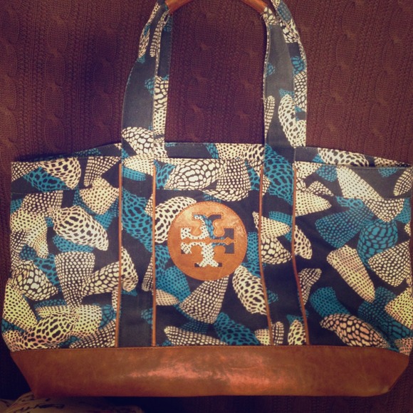 🔴SOLD🔴Tory Burch Large Canvas Leather Tote