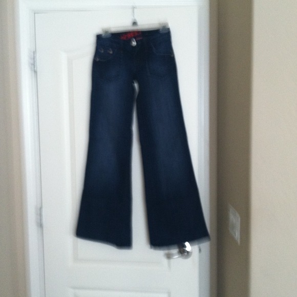 Size  0 super flare Bongo Jeans
