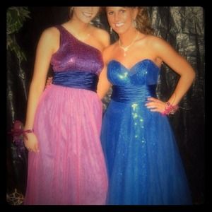 Floor length prom dress! SZ 7! Dress on the left!