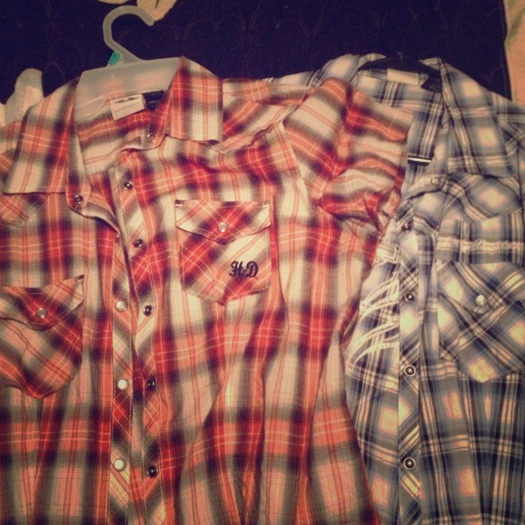 2 Harley Davidson shirts