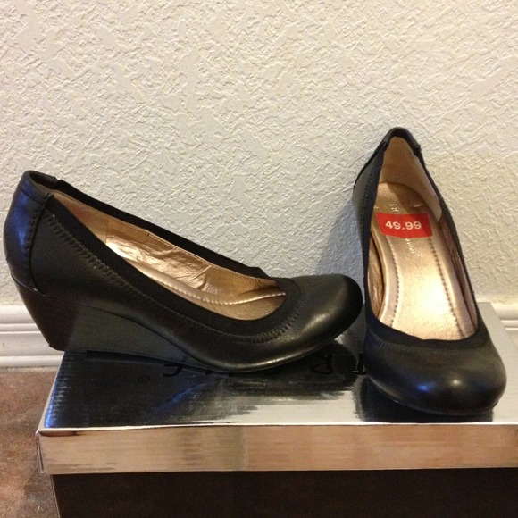 BCBG wedges