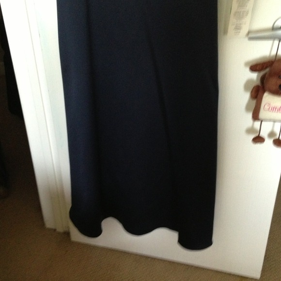 Elegant prom/evening gown. - Picture 2 of 3