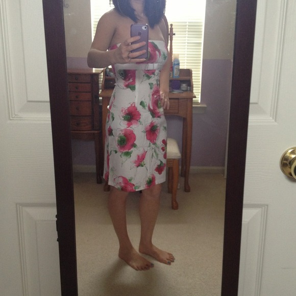 Cute strapless summer dress with bow