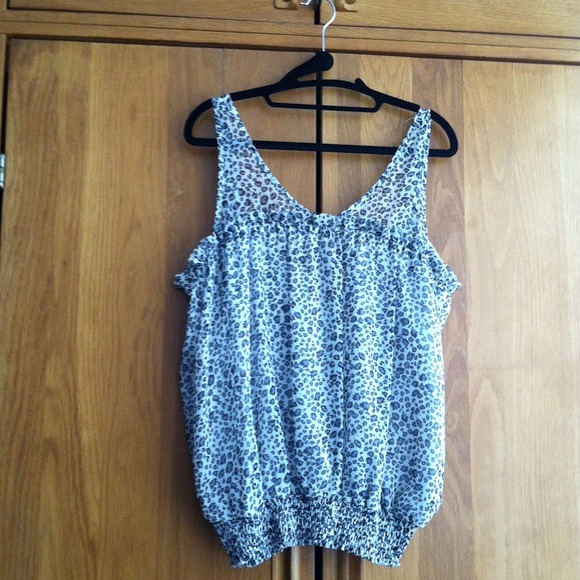 Urban Behavior Ice Blue Leopard Tank