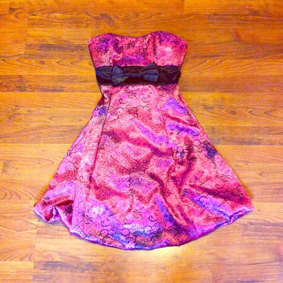 Pretty homecoming/prom/party dress :)