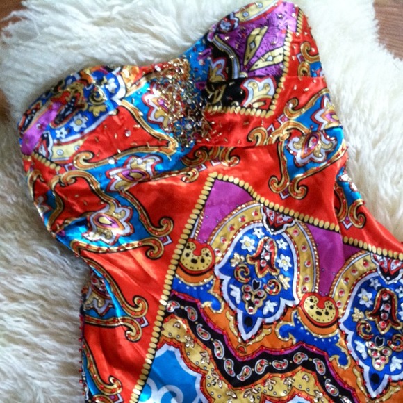 SALE Stunning long silk strapless dress w/beading! - Picture 2 of 4