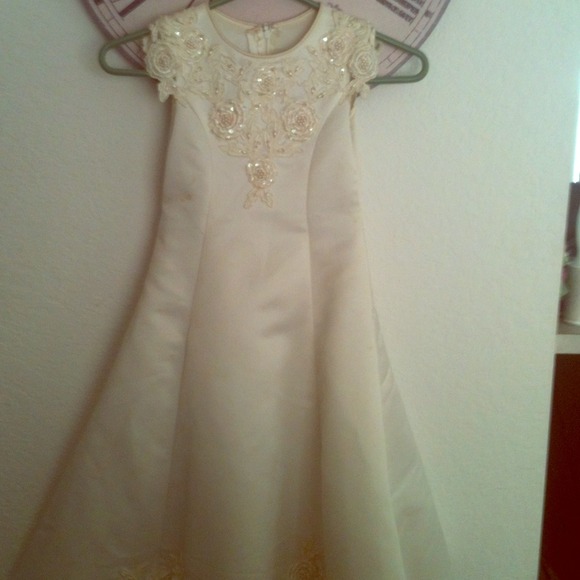 Jr bridesmaid or flower girl size 4t