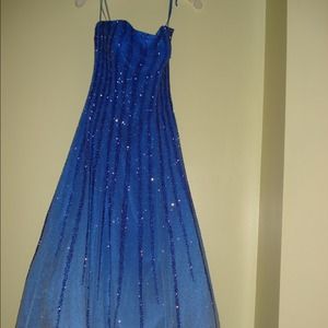 STUNNING Alyce Design Prom Dress