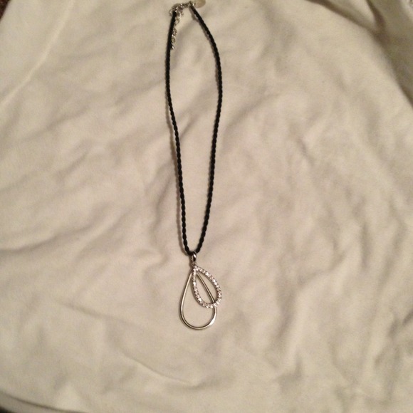 Black rope silver neck less