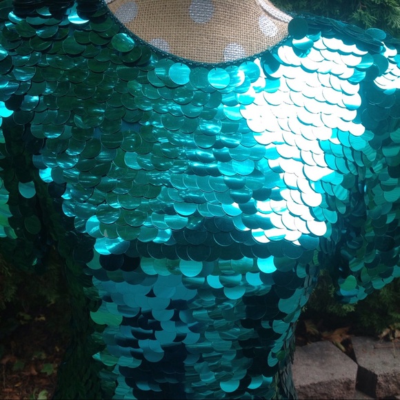 Green Sequined dress - Picture 7 of 7