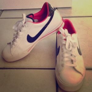 Nike White Sneakers-Navy Patent Check-Pink Detail