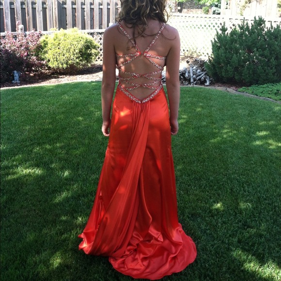 Prom dress - Picture 2 of 4