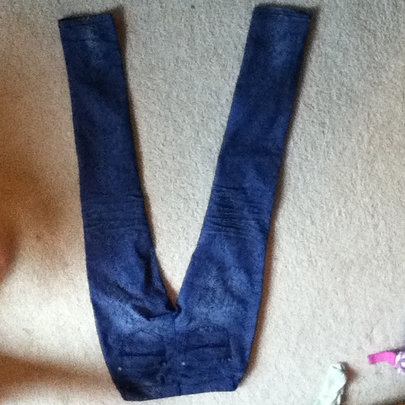 Jeans - Picture 2 of 4