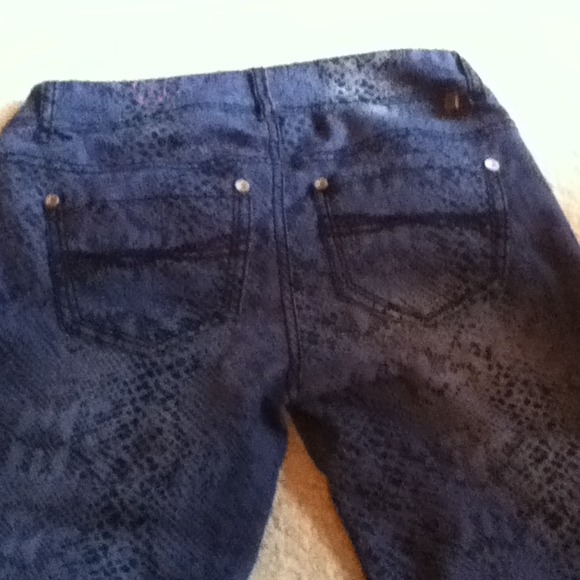 Jeans - Picture 3 of 4