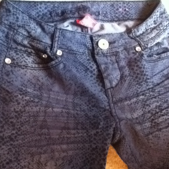 Jeans - Picture 4 of 4