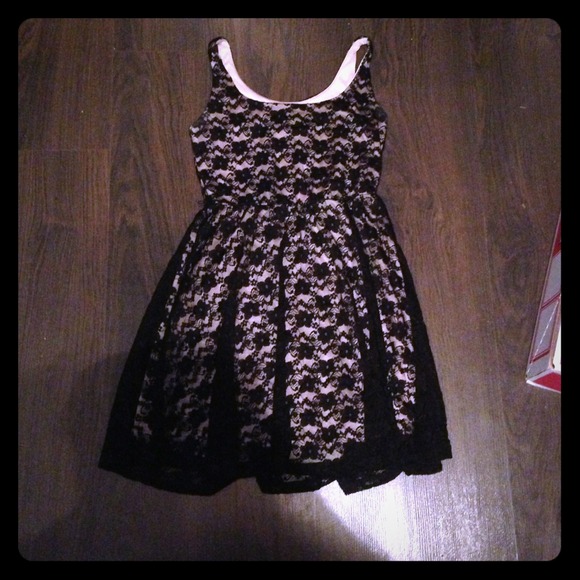 Adorable party dress!