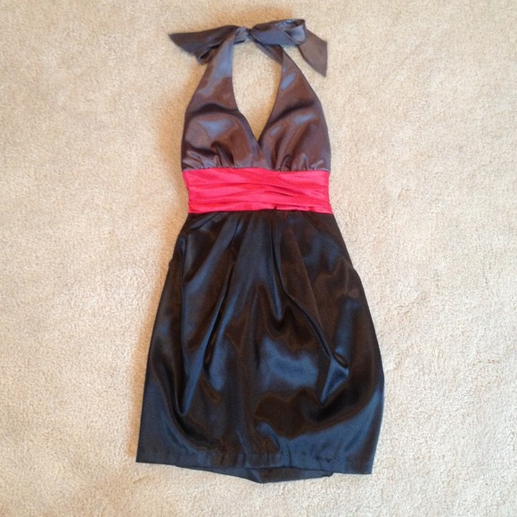 Black and red short cocktail dress