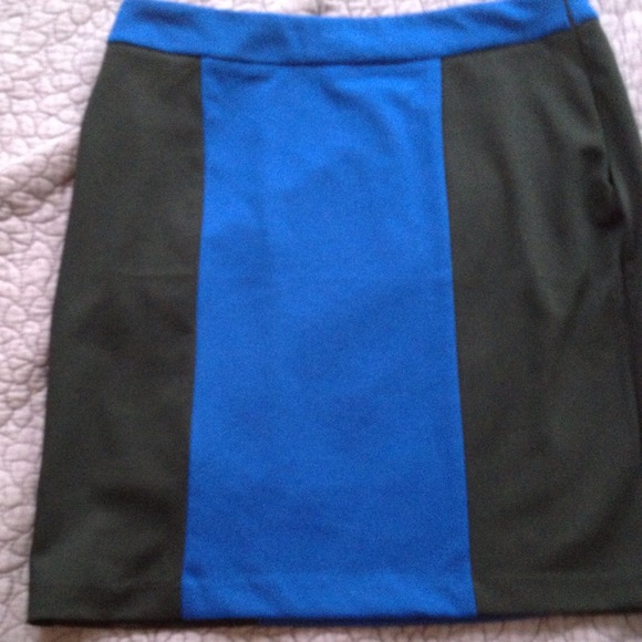 SOLD!!! Color block mid length skirt