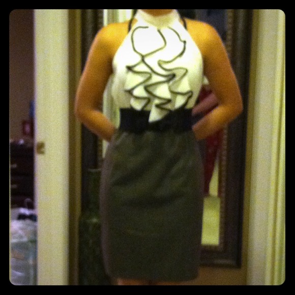 cute dress!