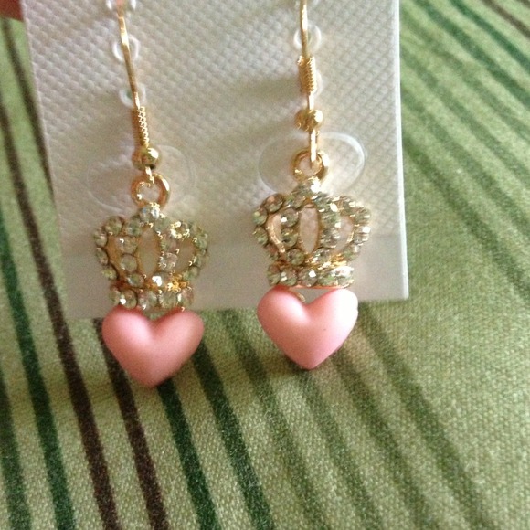 Crown earrings