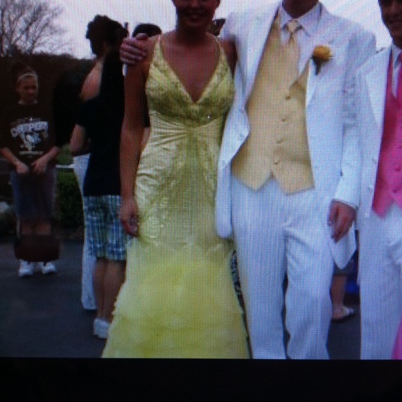 Yellow beaded prom dress - Picture 1 of 4